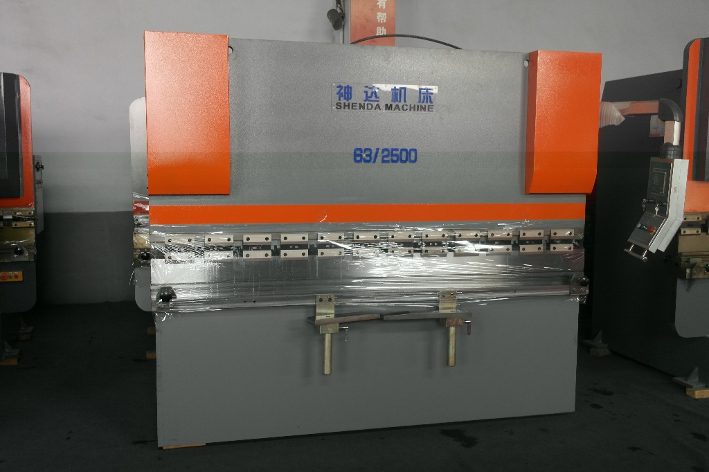 全面解析液壓板料折彎機(jī) 數(shù)控數(shù)顯技術(shù)助力高精度鈑金加工